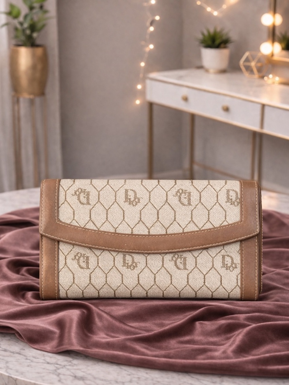 Christian Dior Vintage,  Honeycomb, Kiss-Lock Clutch Wallet. Made in Spain